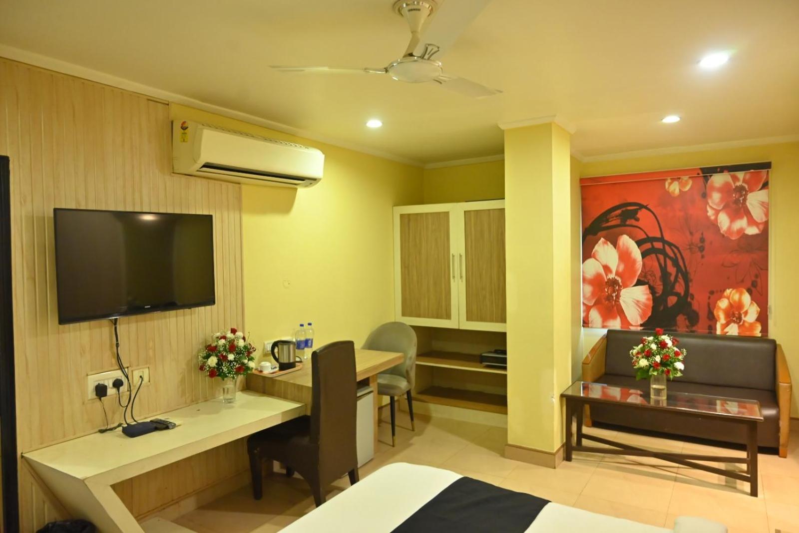 Hotel K D Palace كانبور المظهر الخارجي الصورة