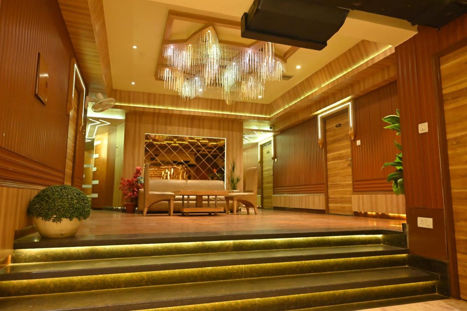 Hotel K D Palace كانبور المظهر الخارجي الصورة